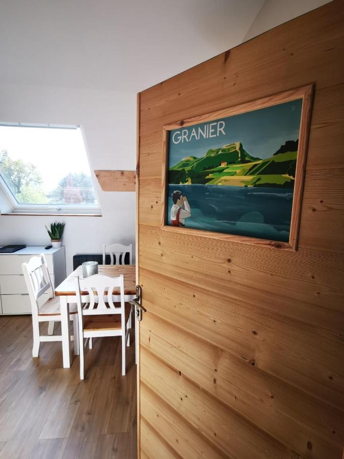 L'Etang De La Tourne Acomodação com café da manhã Les Marches Exterior foto